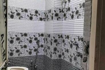 تختخواب و صبحانه Shree Guest House