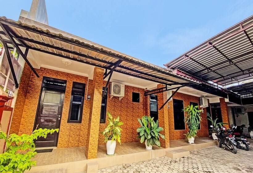 هتل Oyo 92244 Mariko S House