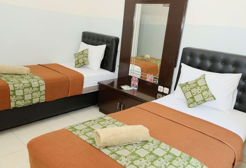 هتل The Kirana Purnama Semarang