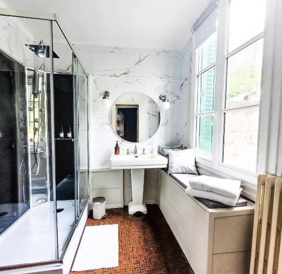 ペンション Domaine Le Clos De La Source  Jacuzzi Et Petit Déjeuner Buffet