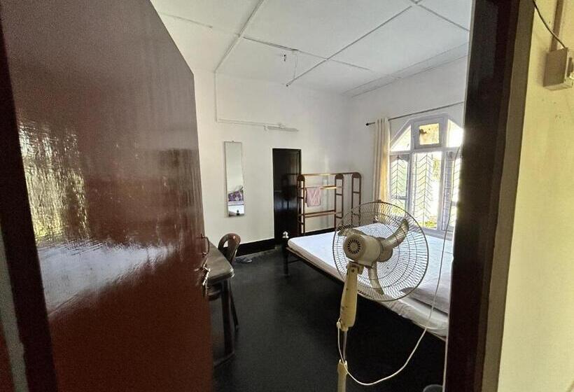 پانسیون Munin S Guest House