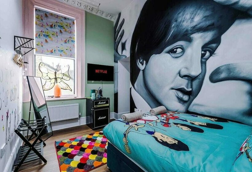 호텔 Beatles Themed
