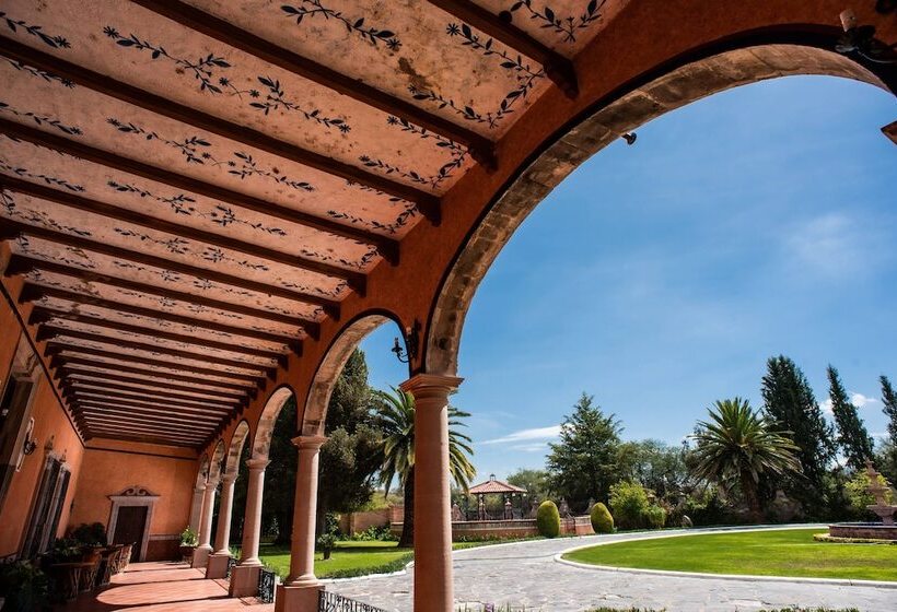 هتل Hacienda La Cieneguita