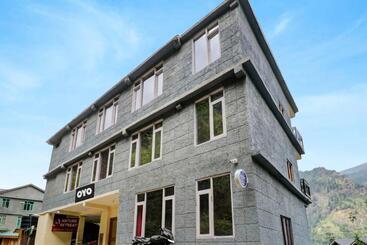 هتل Oyo Flagship 80716  Hill Top