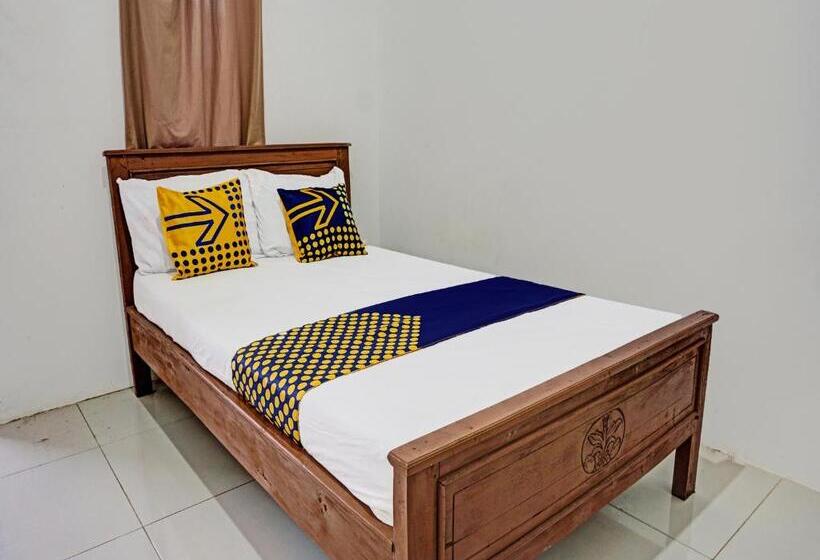 ホテル Spot On 92183 Komang Resort Klayar