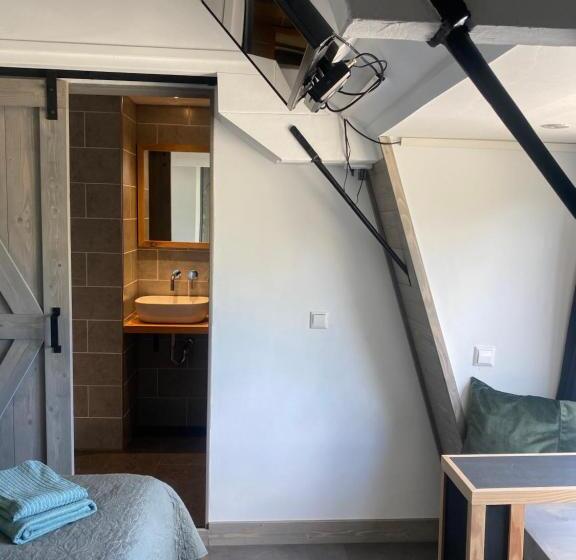 تختخواب و صبحانه De Bloesem