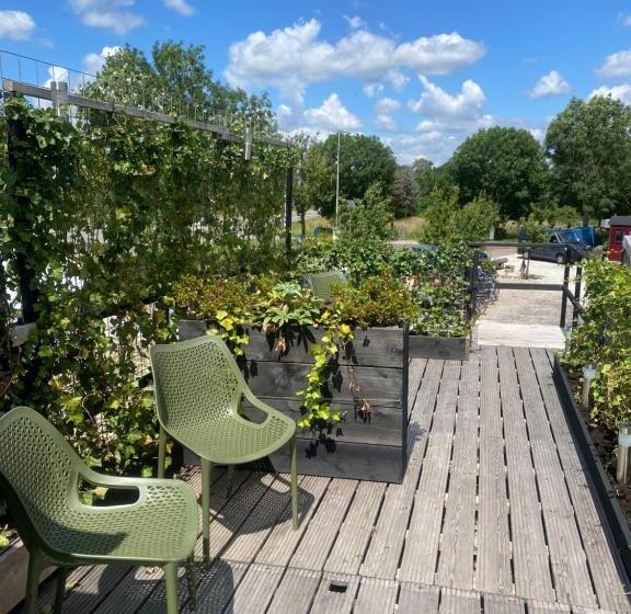 تختخواب و صبحانه De Bloesem