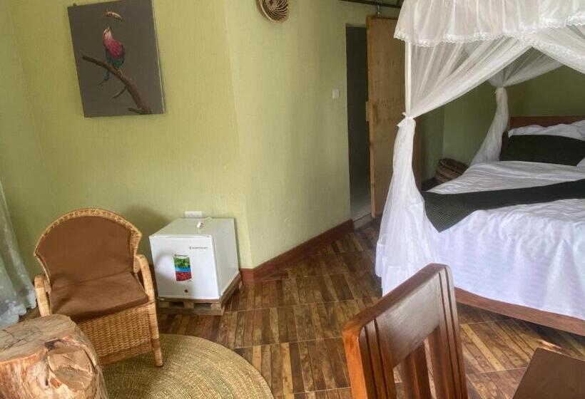 تختخواب و صبحانه Mwi Village House