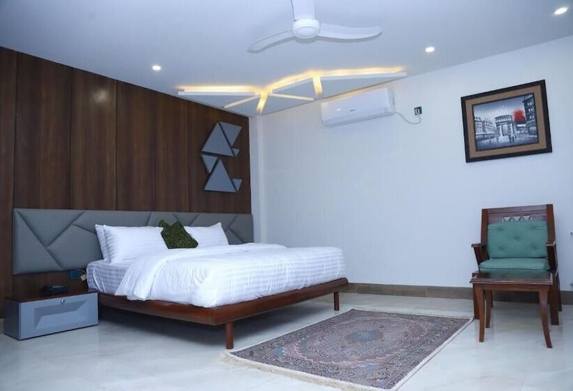 Grand Hotel Quetta