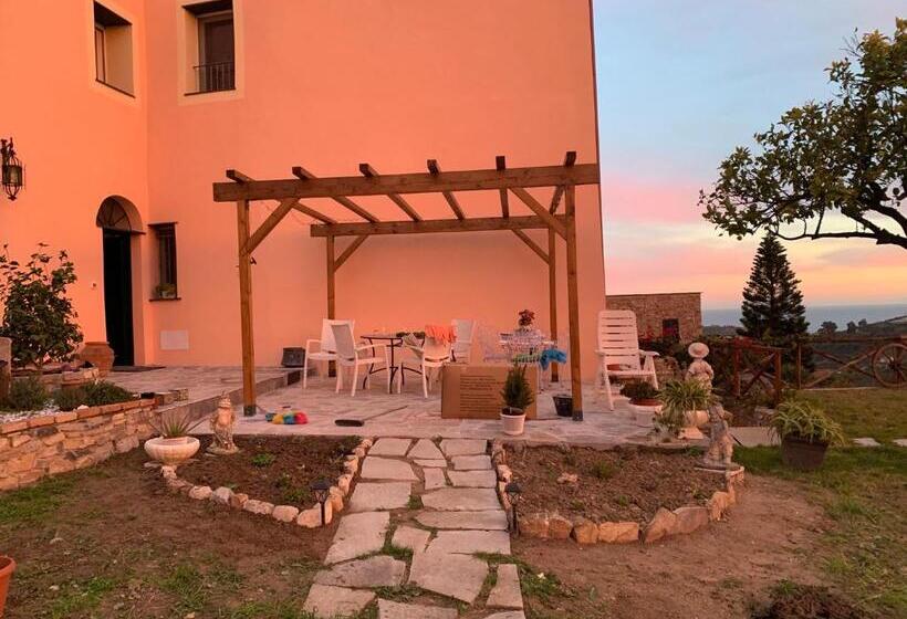تختخواب و صبحانه Di Verde D’azzurro