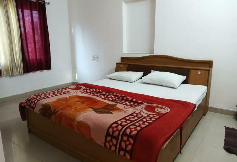 فندق Shree Prayag