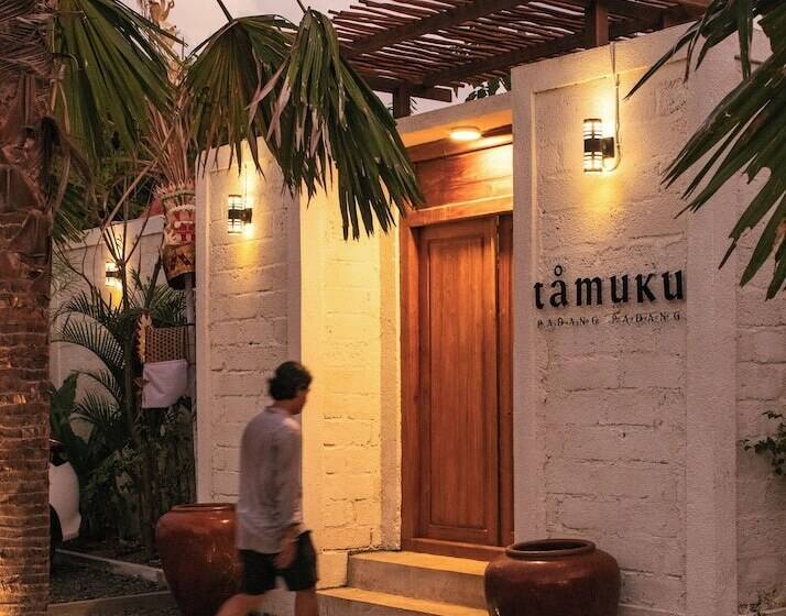 هتل Tamuku Padang Padang, Cari Surf Camp
