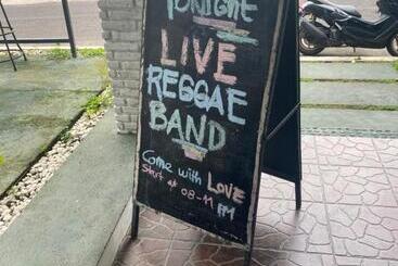 Paca S Reggae Bar & Hostel
