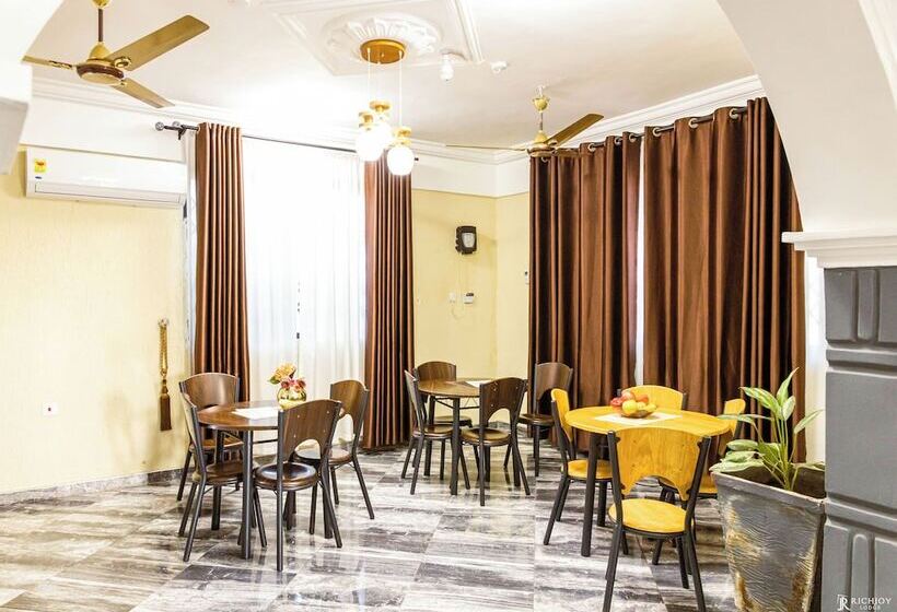 پانسیون Richjoy Lodge