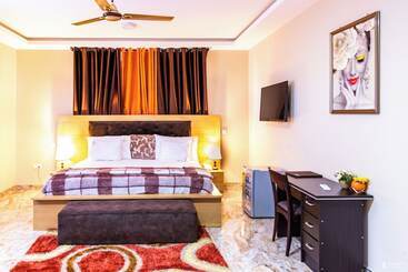 پانسیون Richjoy Lodge