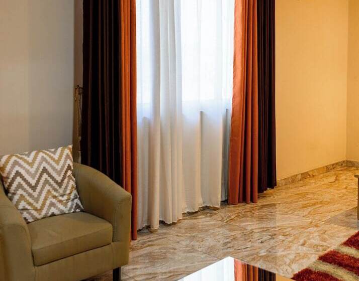 پانسیون Richjoy Lodge