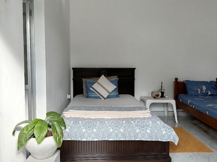 پانسیون Sea Breeze Guest House Negombo