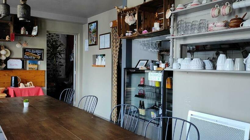 هاستل La Vita E Bella