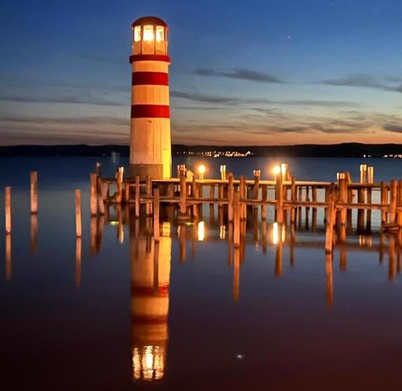 ベッドアンドブレックファースト Mediterranean Lake Escape House