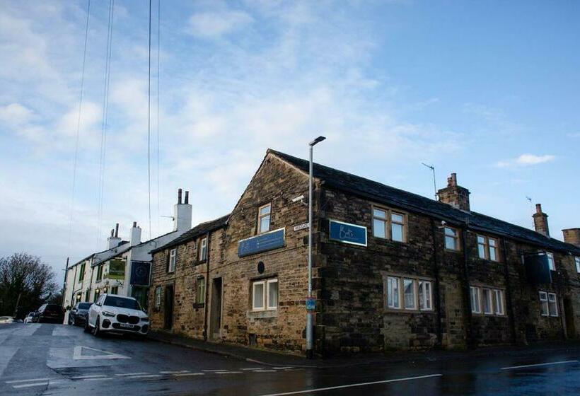 هتل Bert S Rooms At The Black Horse Inn