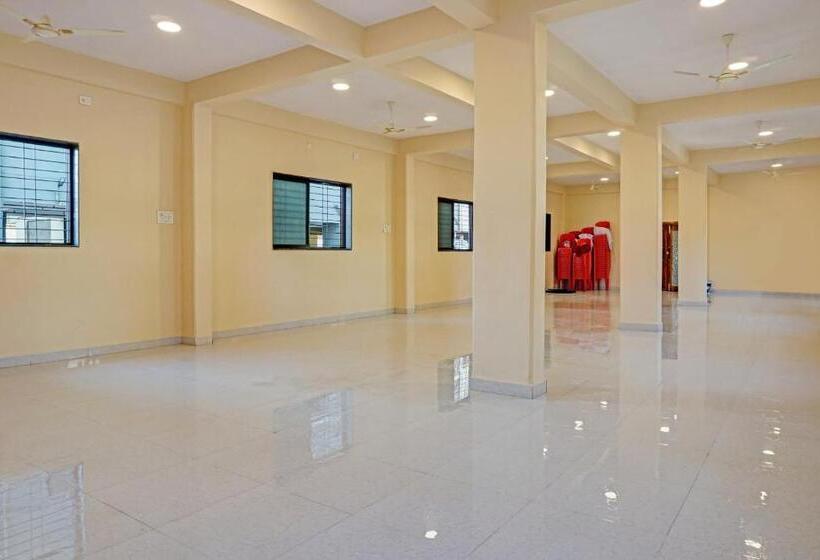 فندق Collection O Rahul Executive & Lodging