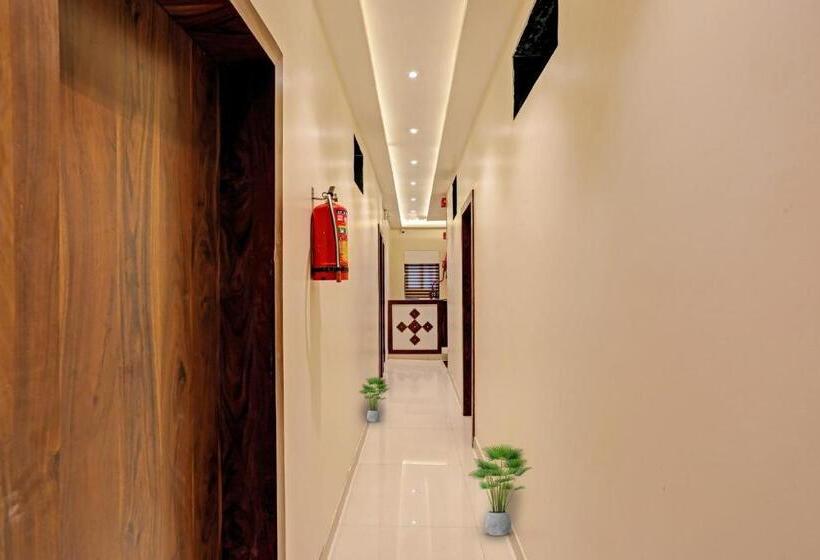 ホテル O Nandi Palace Lodging And Boarding