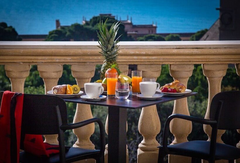 هتل La Paloma Blanca