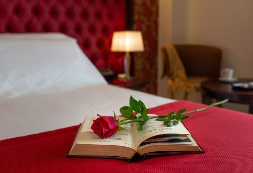 هتل La Paloma Blanca