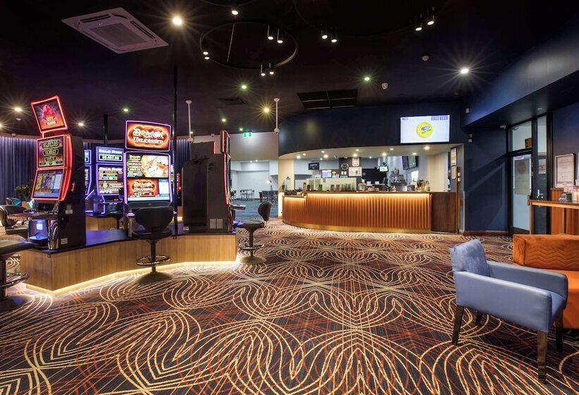 هتل Nightcap At Empire