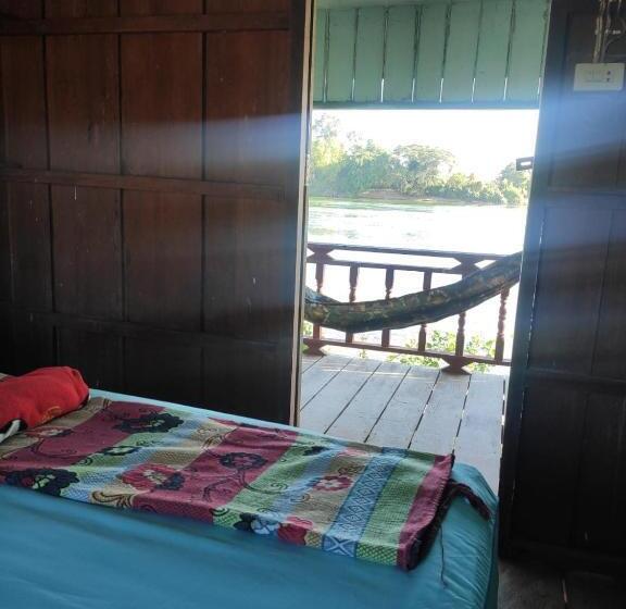 پانسیون Mr. Phaos Riverview Guesthouse & Restaurant