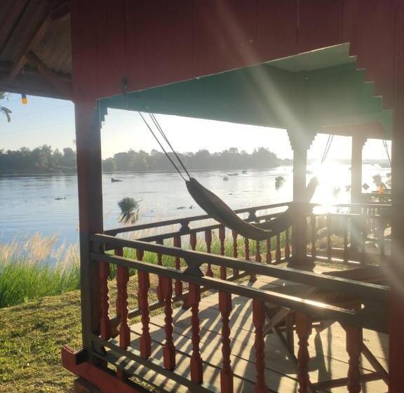 پانسیون Mr. Phaos Riverview Guesthouse & Restaurant