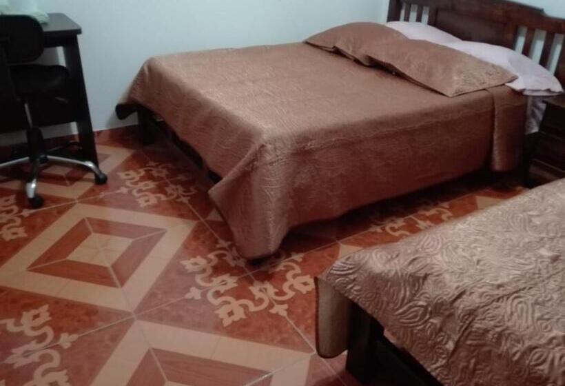 فندق صغير Posada Turística Estancia Real