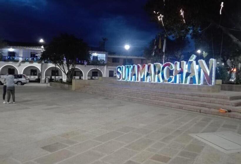 فندق صغير Posada Turística Estancia Real