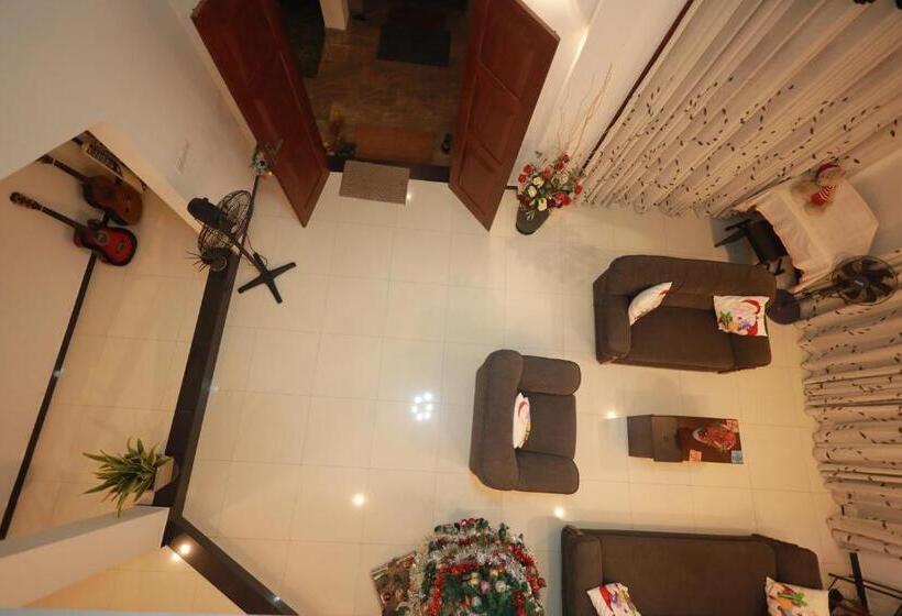 تختخواب و صبحانه Howick Residence