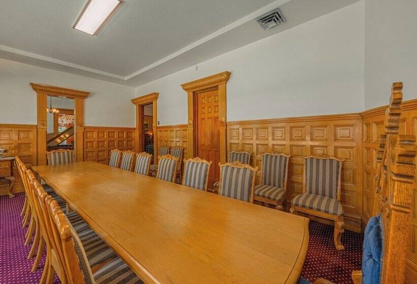 تختخواب و صبحانه Orman Mansion   Pueblo S Most Luxurious Stay!