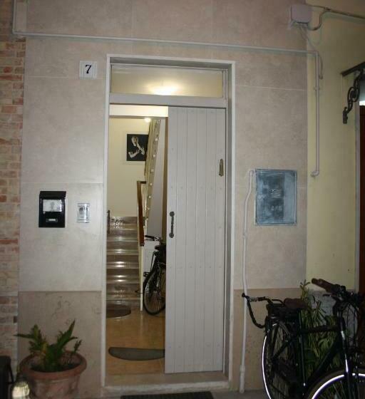 تختخواب و صبحانه Sweet Home Tempo Libero