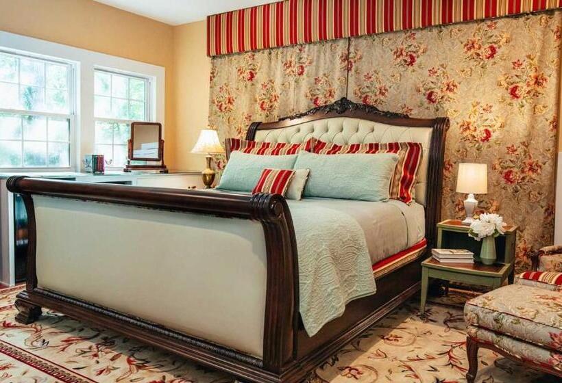 تختخواب و صبحانه The Bird & Butterfly Inn