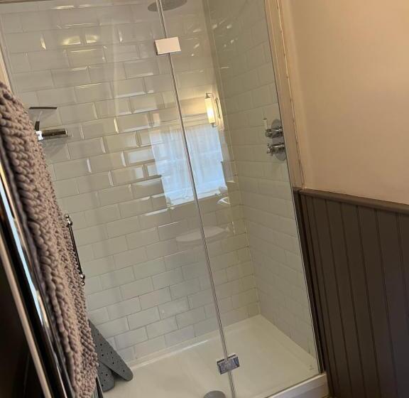 צימר The Crown Inn