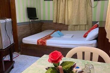 هتل Angela S Pool Resort