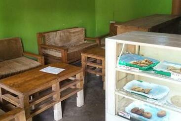 هتل Bunyonyi Budget Center