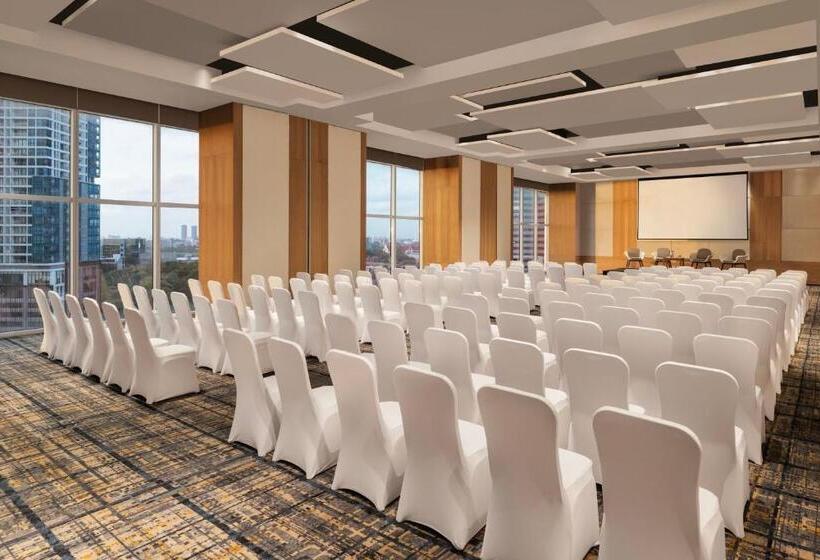 هتل Courtyard By Marriott Colombo