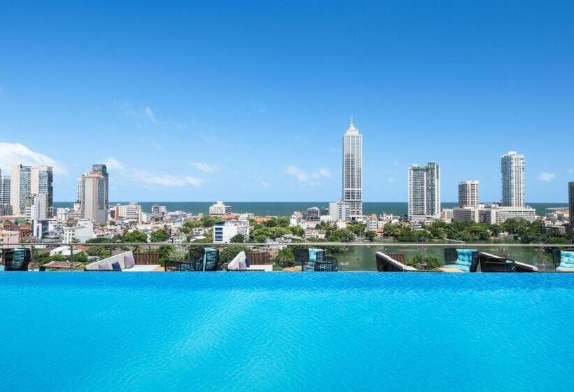 هتل Courtyard By Marriott Colombo