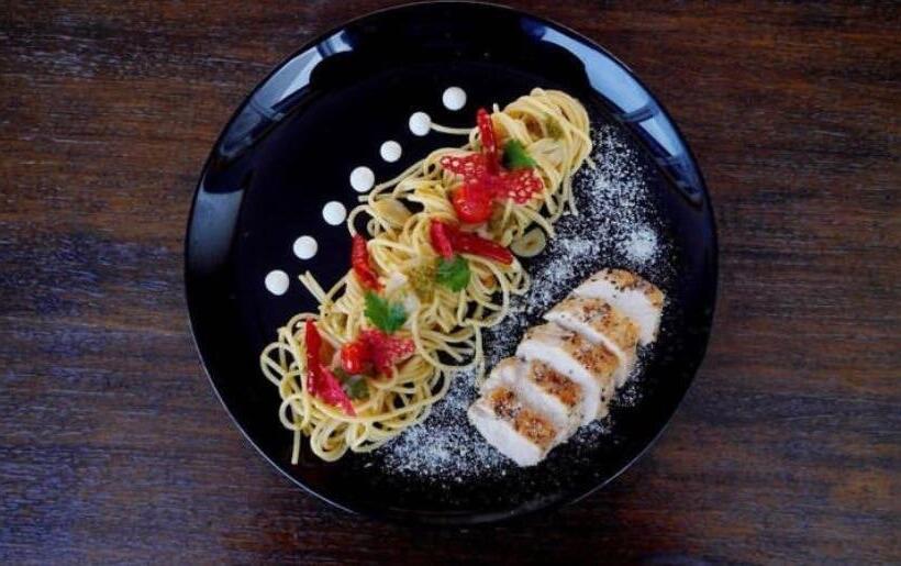 酒店 Pop 80642h Friend Zone And Restaurant