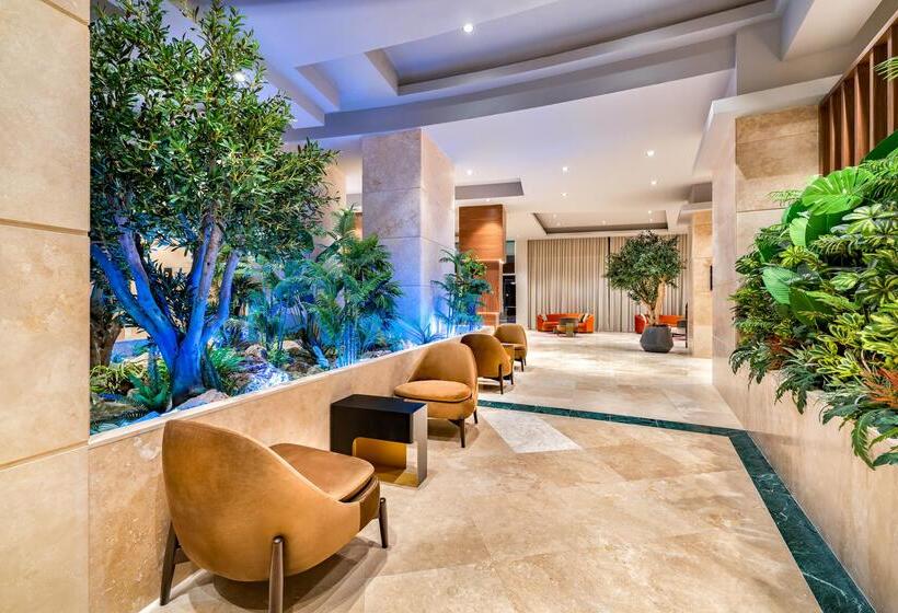 ホテル Rixos Park Belek, The Land of Legends Access