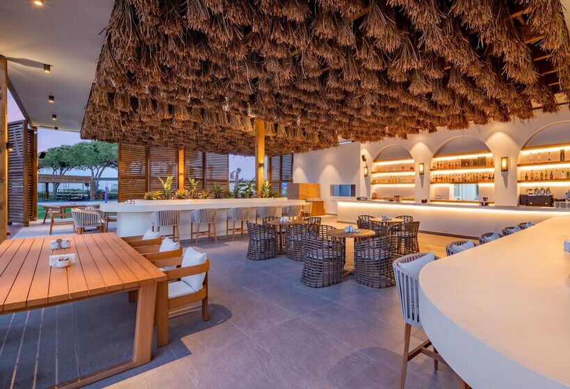 ホテル Rixos Park Belek, The Land of Legends Access