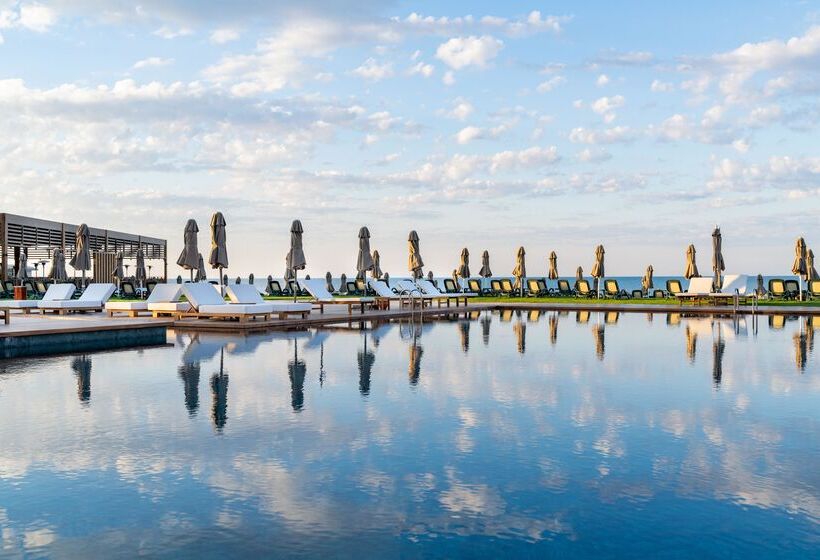 ホテル Rixos Park Belek, The Land of Legends Access