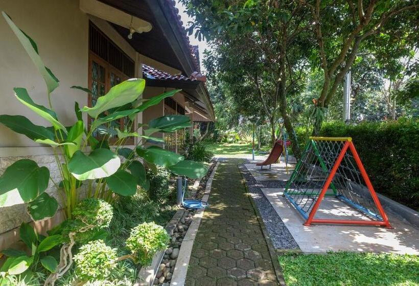 هتل Sareh Villa By The Lavana