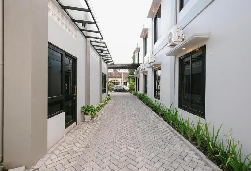 ホテル Urbanview B Syariah Lumajang By Reddoorz
