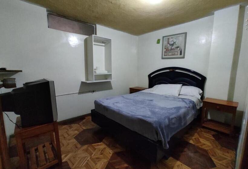 پانسیون Altamira Suites   Ibarra