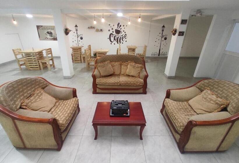 پانسیون Altamira Suites   Ibarra